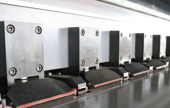 Maszyna do cięcia blachy CNC 1250x6000Mm, maszyna do rowkowania pionowego UV 0,4 mm