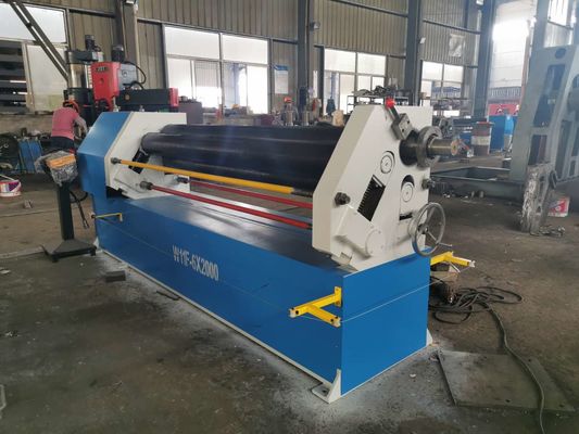 Zwijarka do małych płyt Asymetryczna W11F Początkowy zacisk 3 rolki 2000 mm